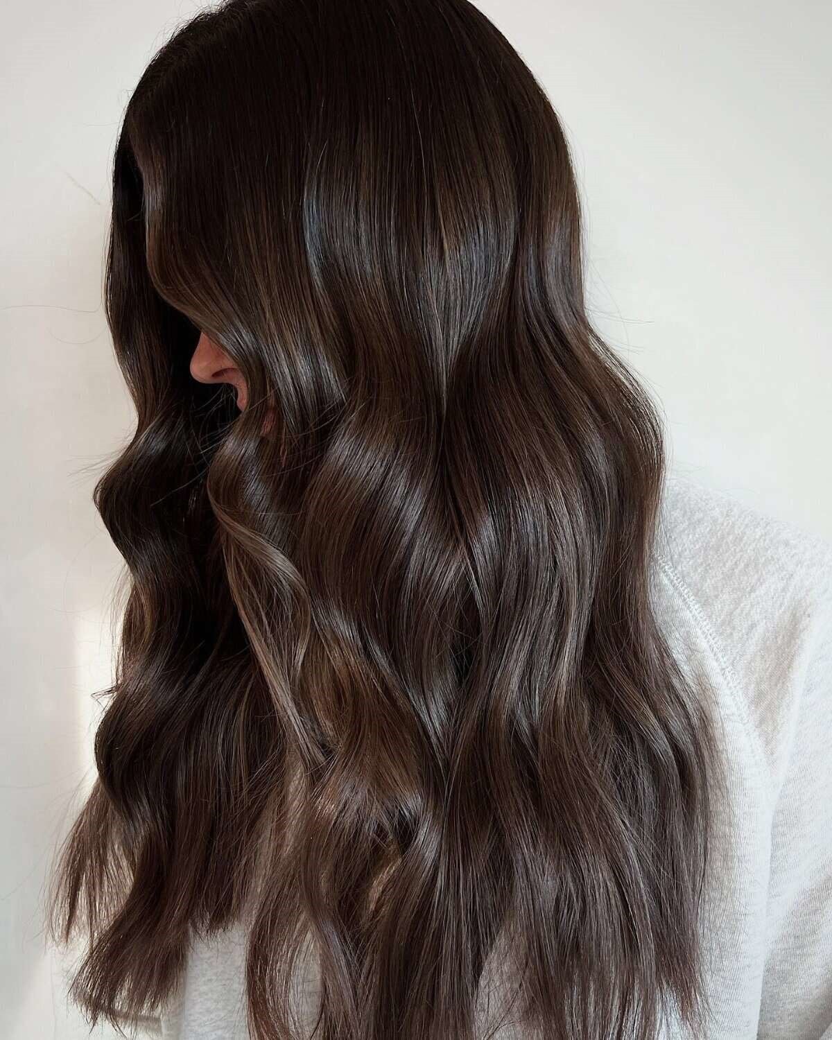 Dark Chocolate Dimensional Brunette | Redken Recipes | Haircolor Formulas, image size:1200x1500