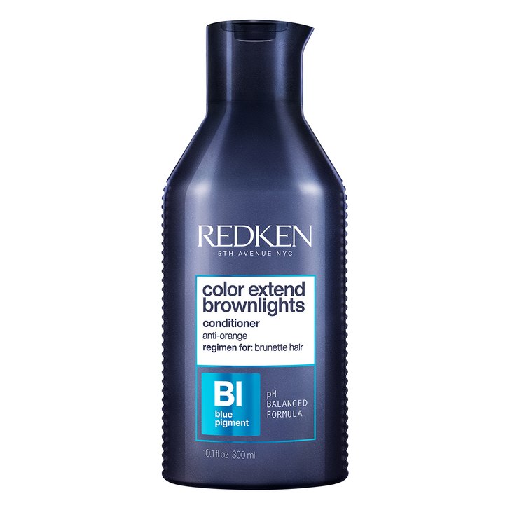 Redken-2019-Color-Extend-Brownlights-Conditioner-Product-Shot-Blue-1260x1600