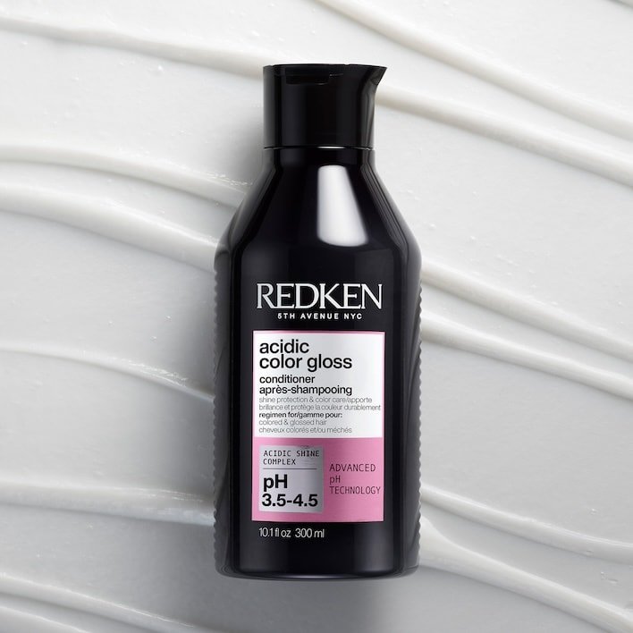Redken Acidic Color Gloss Routine Step 2