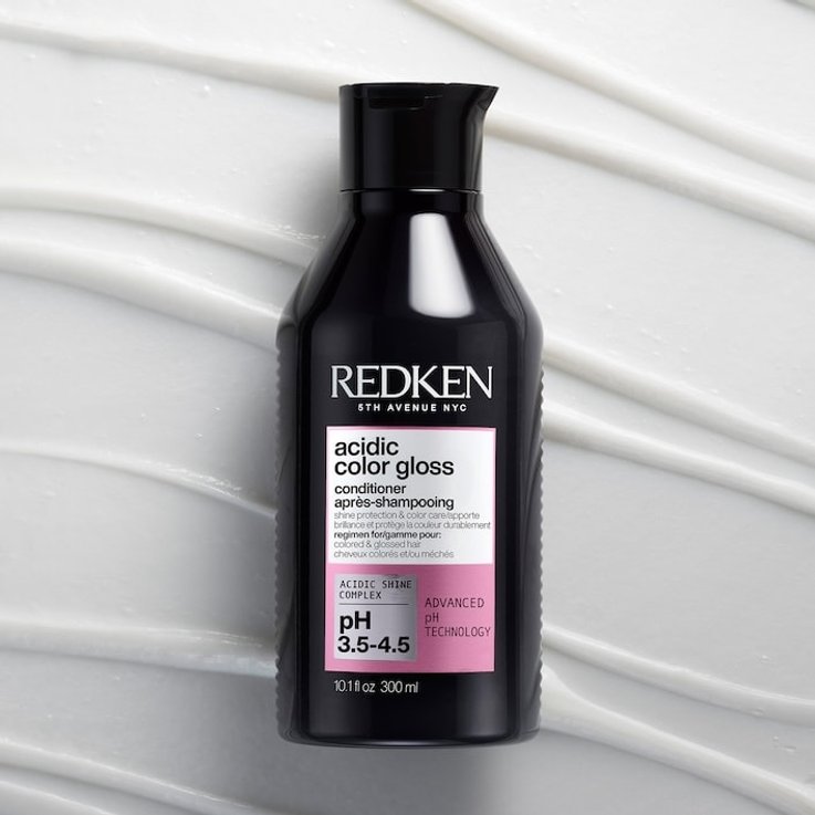 Redken Acidic Color Gloss Routine Step 2