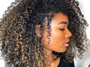 Curlyage-THUMB