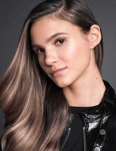 Redken 2018 Shades EQ Lookbook Violet Blue 800x1040
